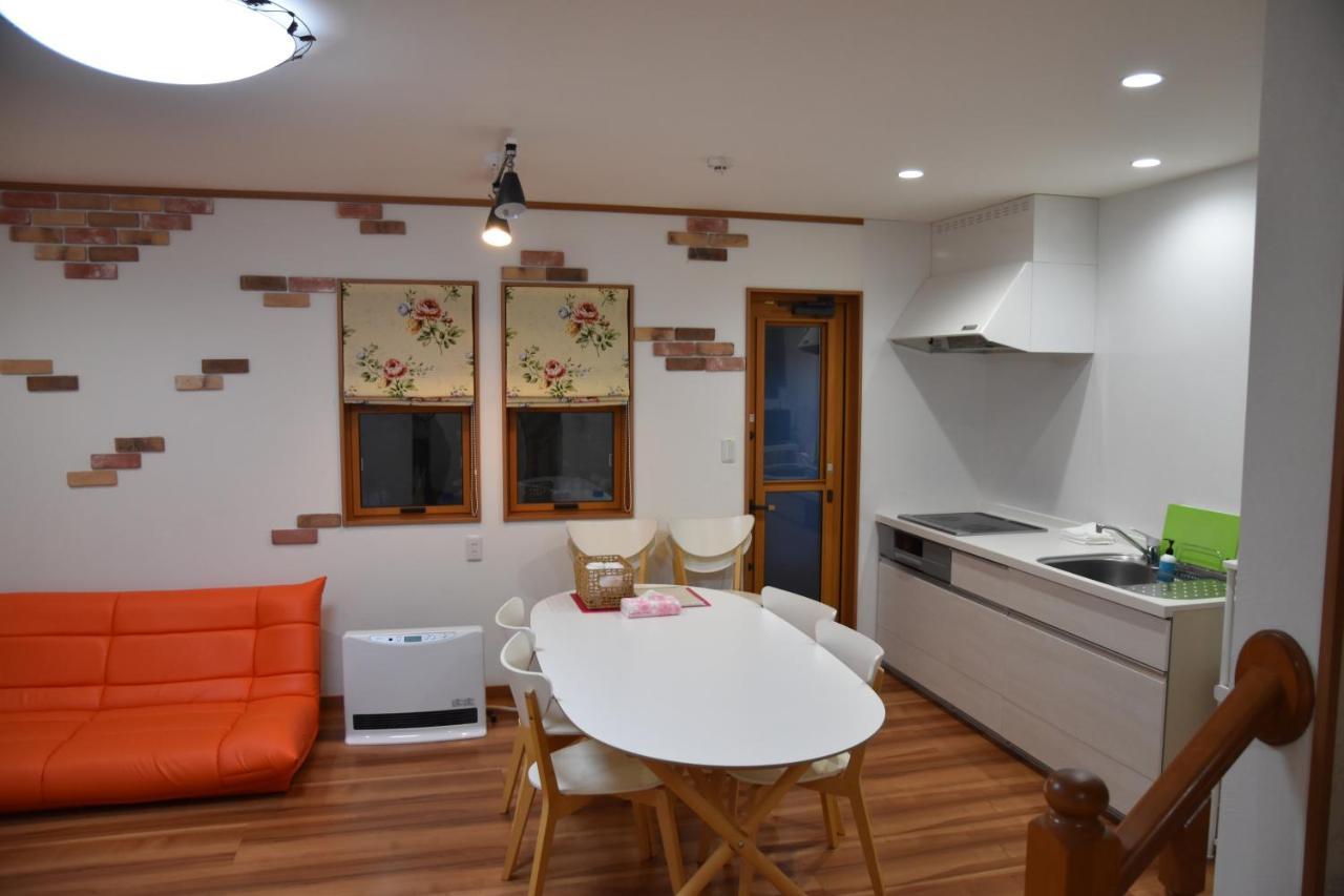 Kawaguchiko Cottage Minami Фудзі-Каваґутіко Екстер'єр фото